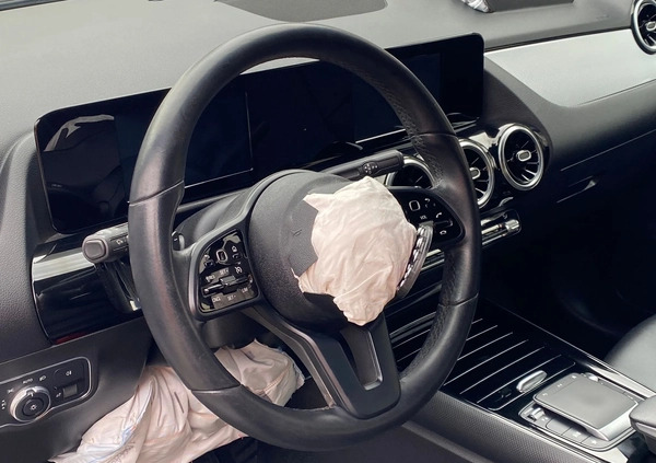 Mercedes-Benz Klasa B cena 41900 przebieg: 97000, rok produkcji 2020 z Janowiec Wielkopolski małe 191
